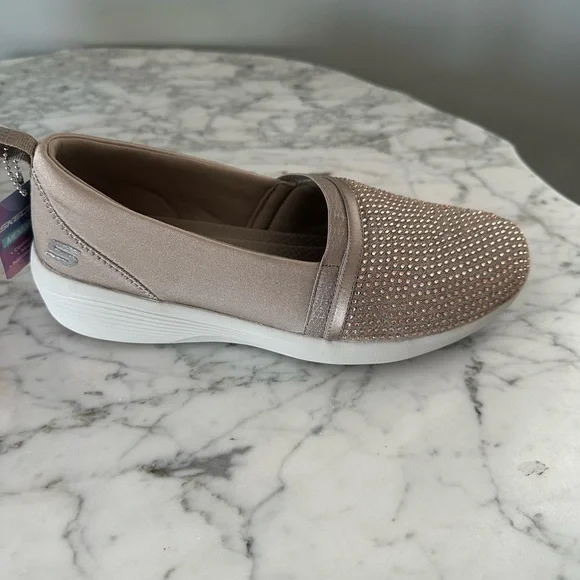 Skechers Taupe Rhinestone Slip-On Sneakers Women’s Memory Foam Size 9.5 - Picture 9 of 11